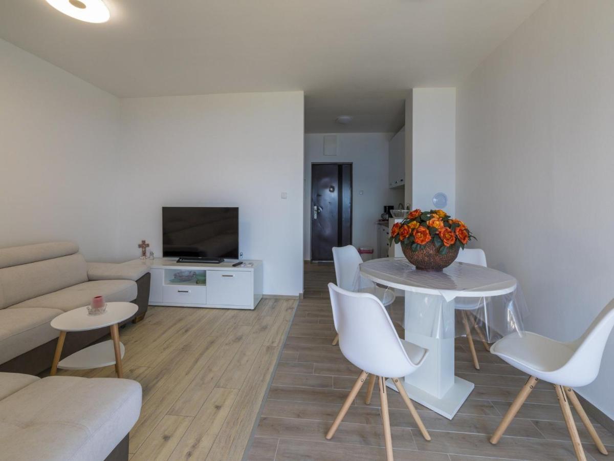 Apartment Vedry Цриквеница Экстерьер фото